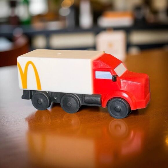 2025 McDONALD'S Lil Miniature Semi Truck Machine McDonald’s Happy Meal Toys A33 - Picture 3 of 6